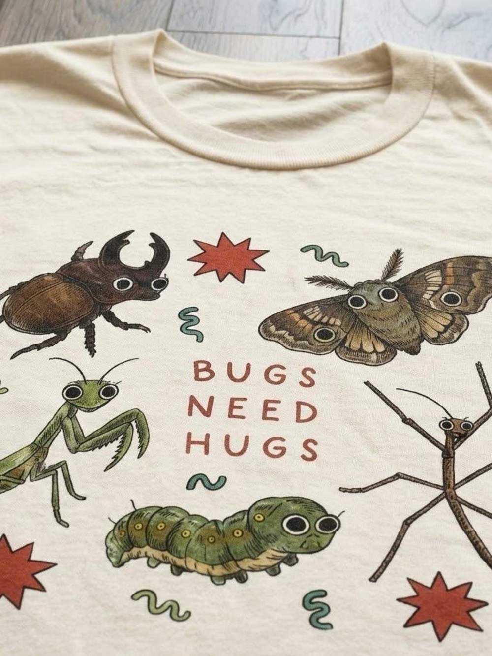 Cream 'Bugs Need Hugs' Graphic Tee - Picture 2 of 2